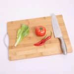 Bambu kesme tahtası metal saplı 20x30 cm